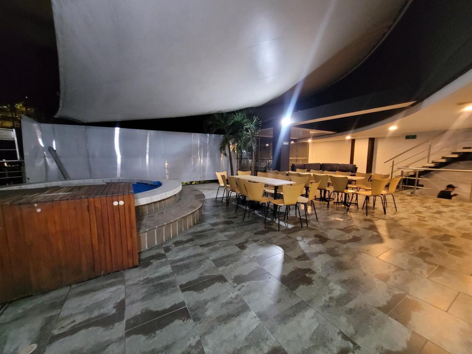 Hotel Med 33 Medellín Dış mekan fotoğraf